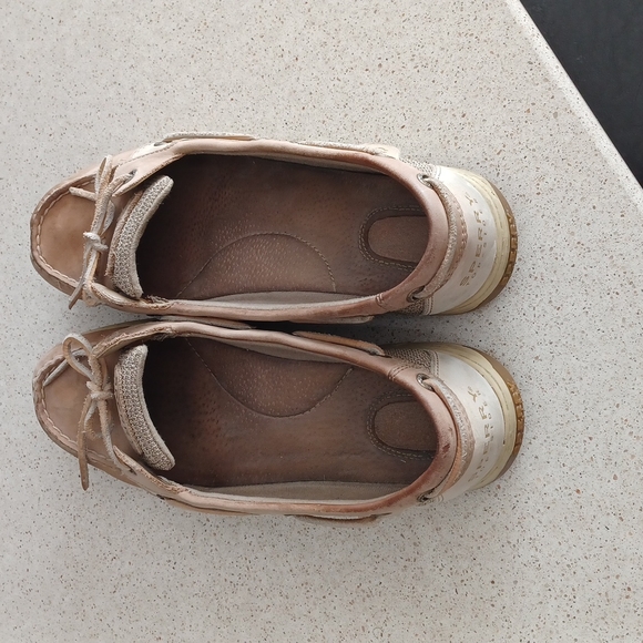 Sperry's - Picture 2 of 5